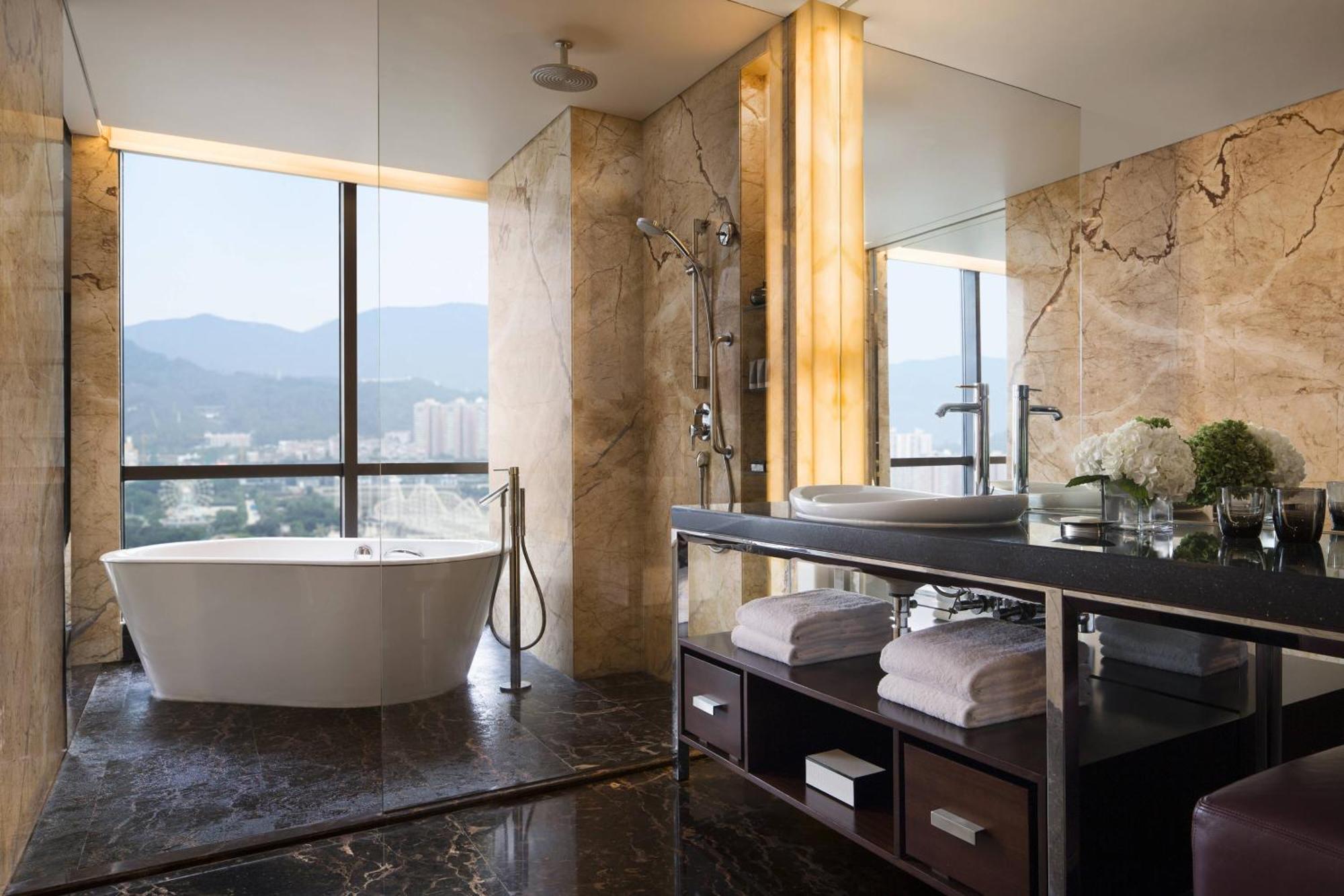 Jw Marriott Hotel 5*
